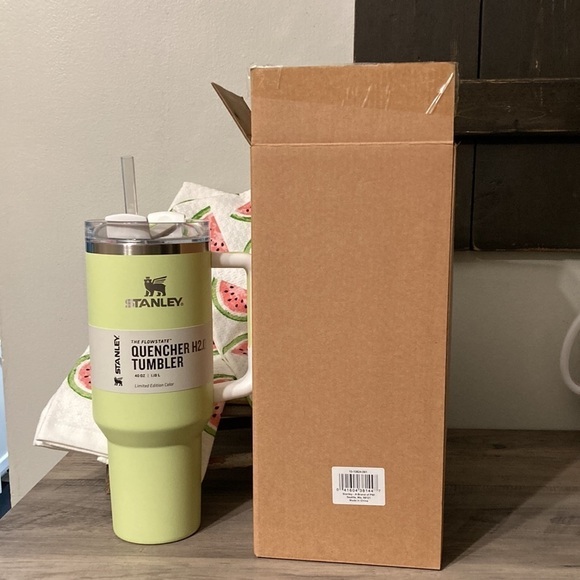 Target Exclusive Stanley 40oz Stainless Steel Adventure Quencher Tumbler… - Picture 8 of 8